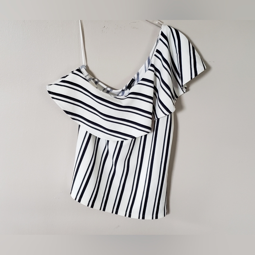 Banana Republic Women's Off the Shoulder White & Black Top Size Small